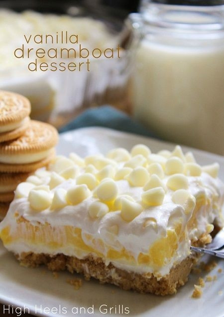 Desserts Made With Cream Cheese
 Vanilla Dreamboat Dessert de with a golden Oreo