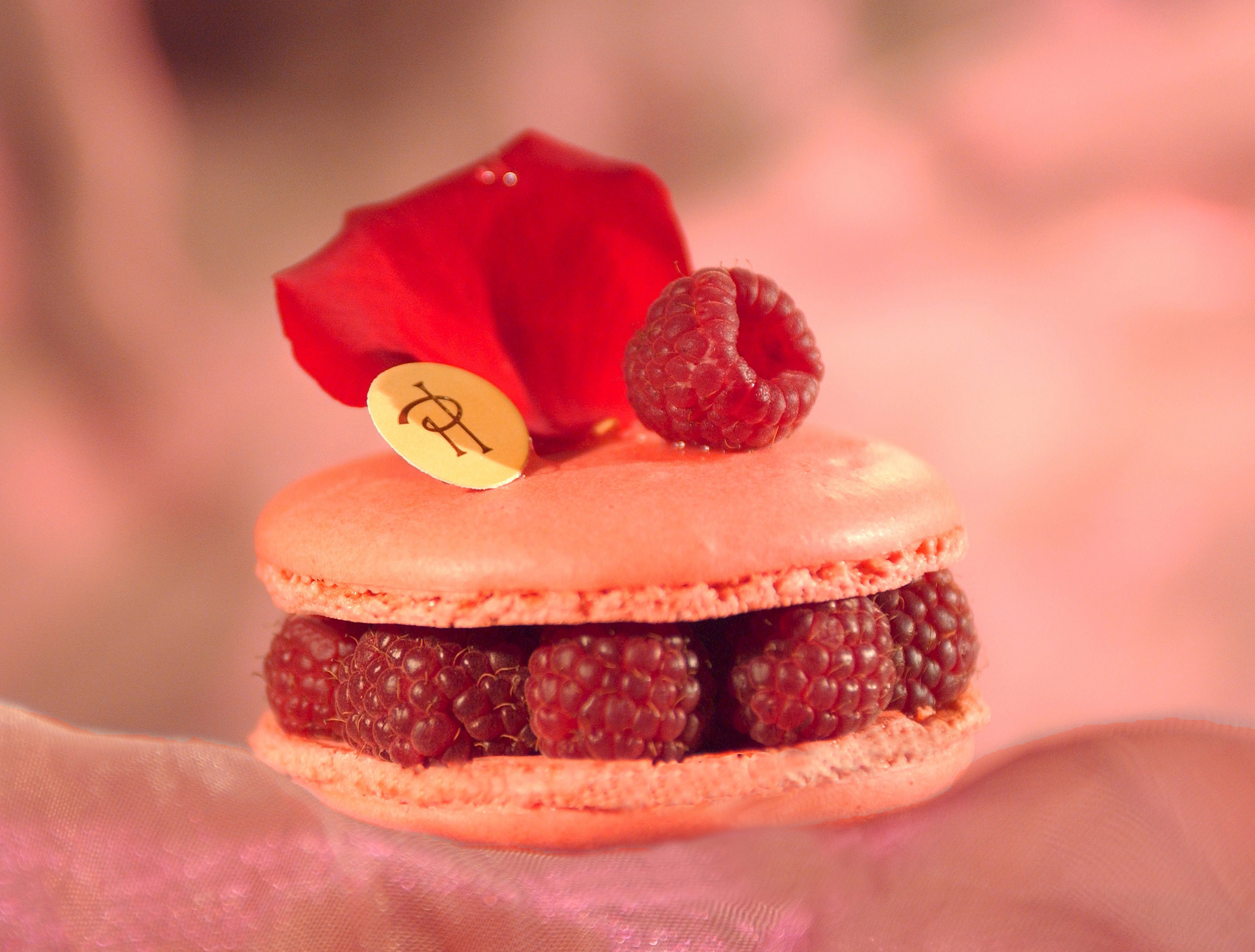 Desserts That Start With M
 Pierre Hermé cukrászművészete CuppCake