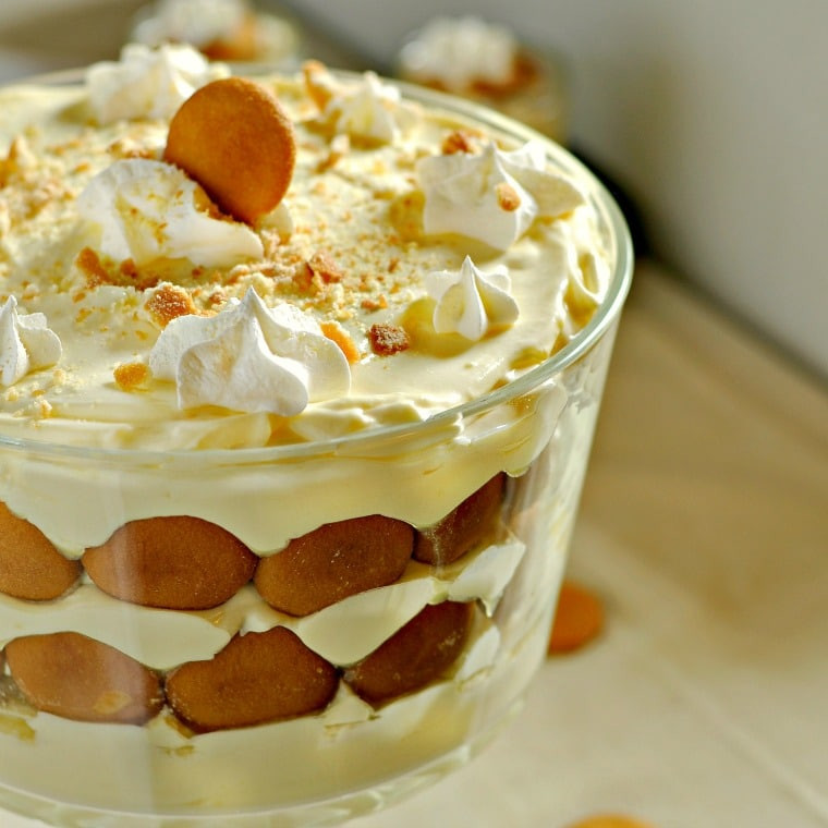 Desserts With Bananas
 Mawmaws Banana Pudding • Loaves and Dishes