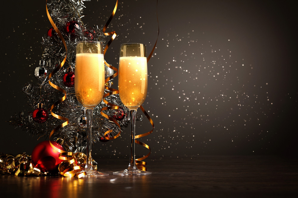 Dinner And Drinks
 Five Awesome Christmas Drinks to Get You Through Dinner