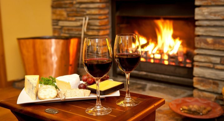 Dinner And Drinks
 Wanaka Springs Lodge Rates Boutique Hotel Luxury B&B Lodge