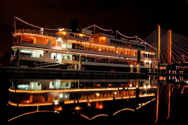 Dinner Cruise Seattle
 Win Tickets $178 Seattle Thanksgiving Weekend Dinner