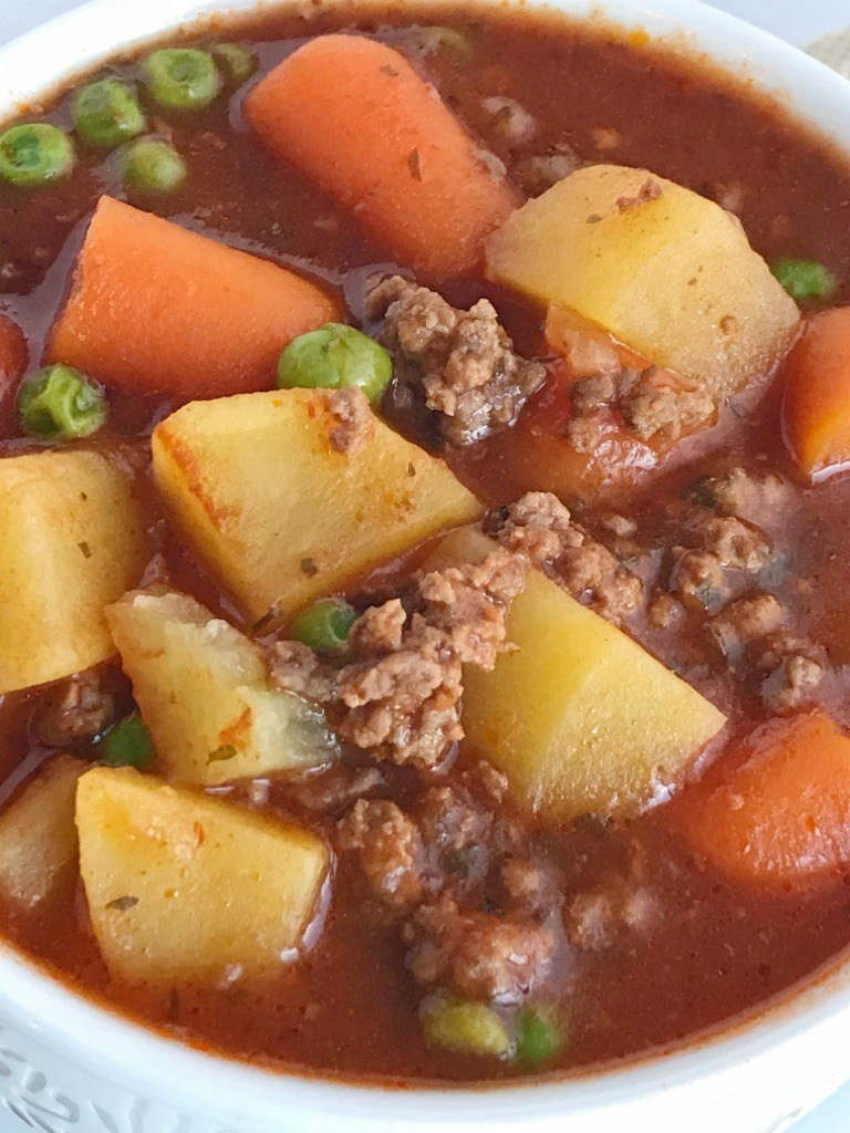 Dinner Ideas With Ground Beef And Potatoes
 Slow Cooker Hearty Ground Beef Stew To her as Family