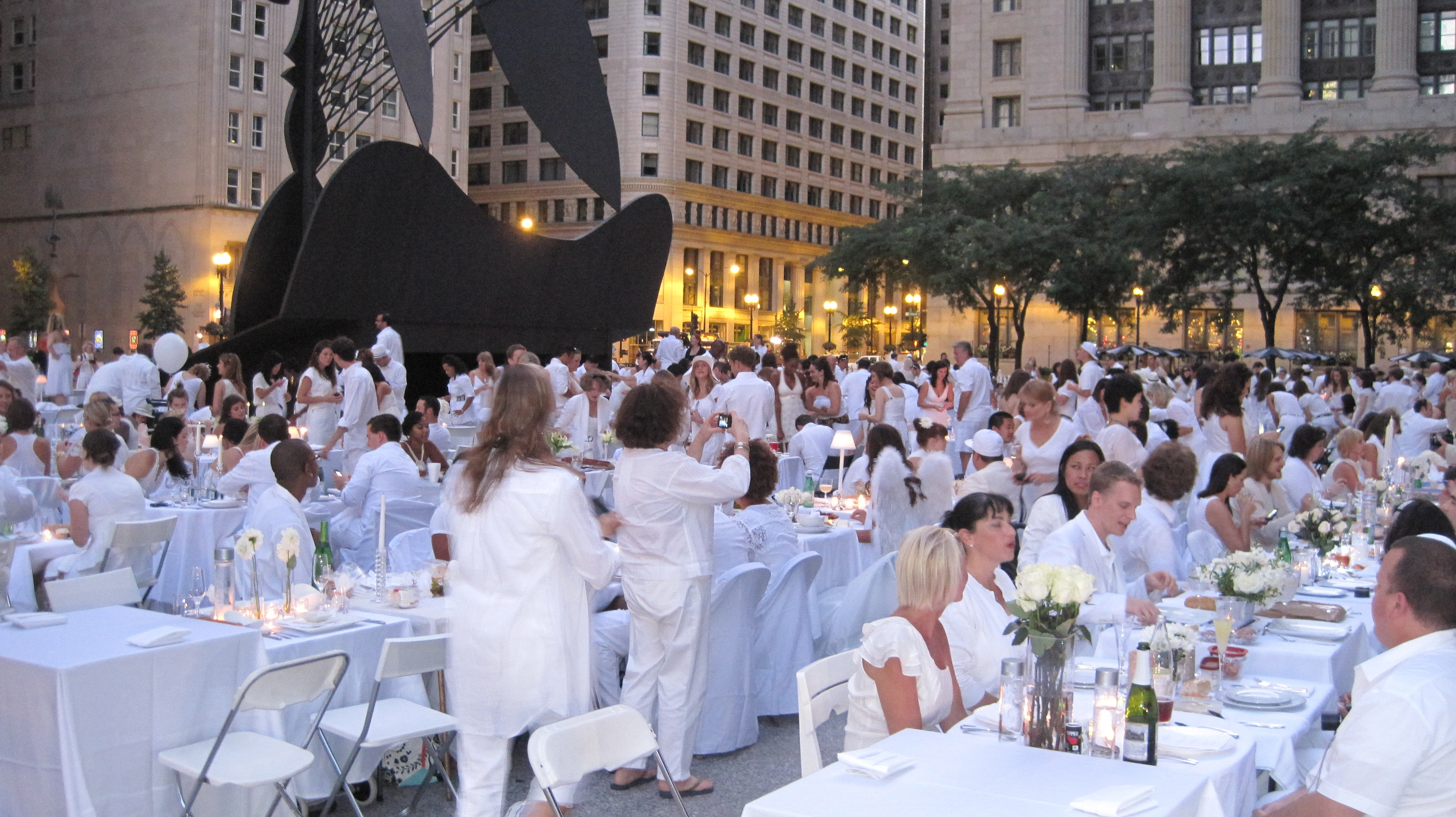 Dinner In Chicago
 Diner en Blanc & a Tomato Mustard Tart