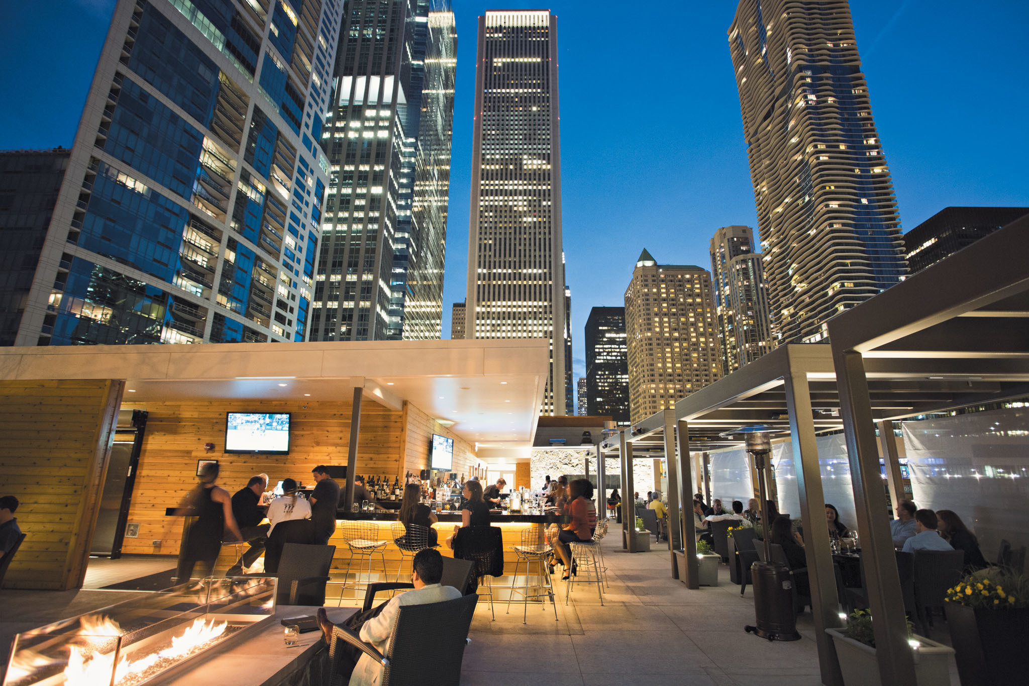 Dinner In Chicago
 Best Rooftop Restaurants in Chicago for Outdoor Dining