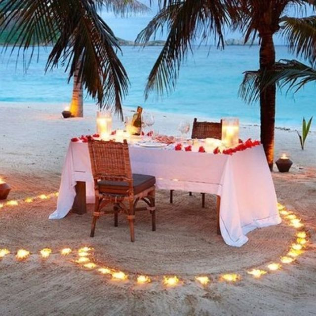 Dinner On The Beach
 Beach dinner for two romantic for Valentine s day dinner
