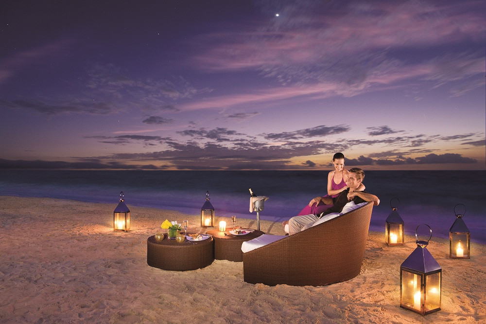 Dinner On The Beach
 Romantic Dinners at Dreams Riviera Cancun – Day Dreams