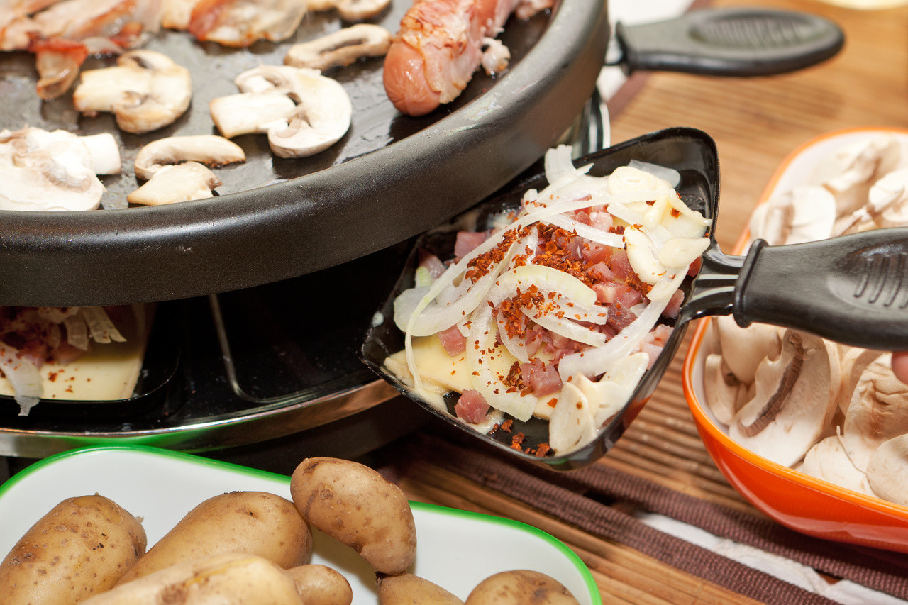 Dinner On The Grill
 Raclette Dinner Party