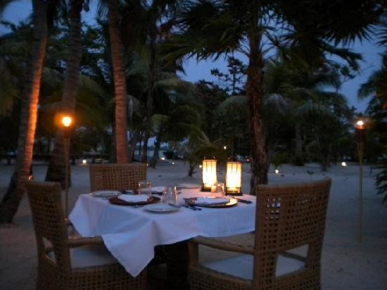 Dinner Under The Stars
 Casa Ventanas fotografa de Cayo Espanto San Pedro