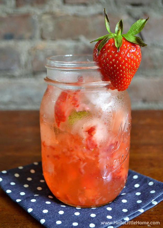 Drinks To Make With Gin
 Strawberry Mint Gin and Tonic