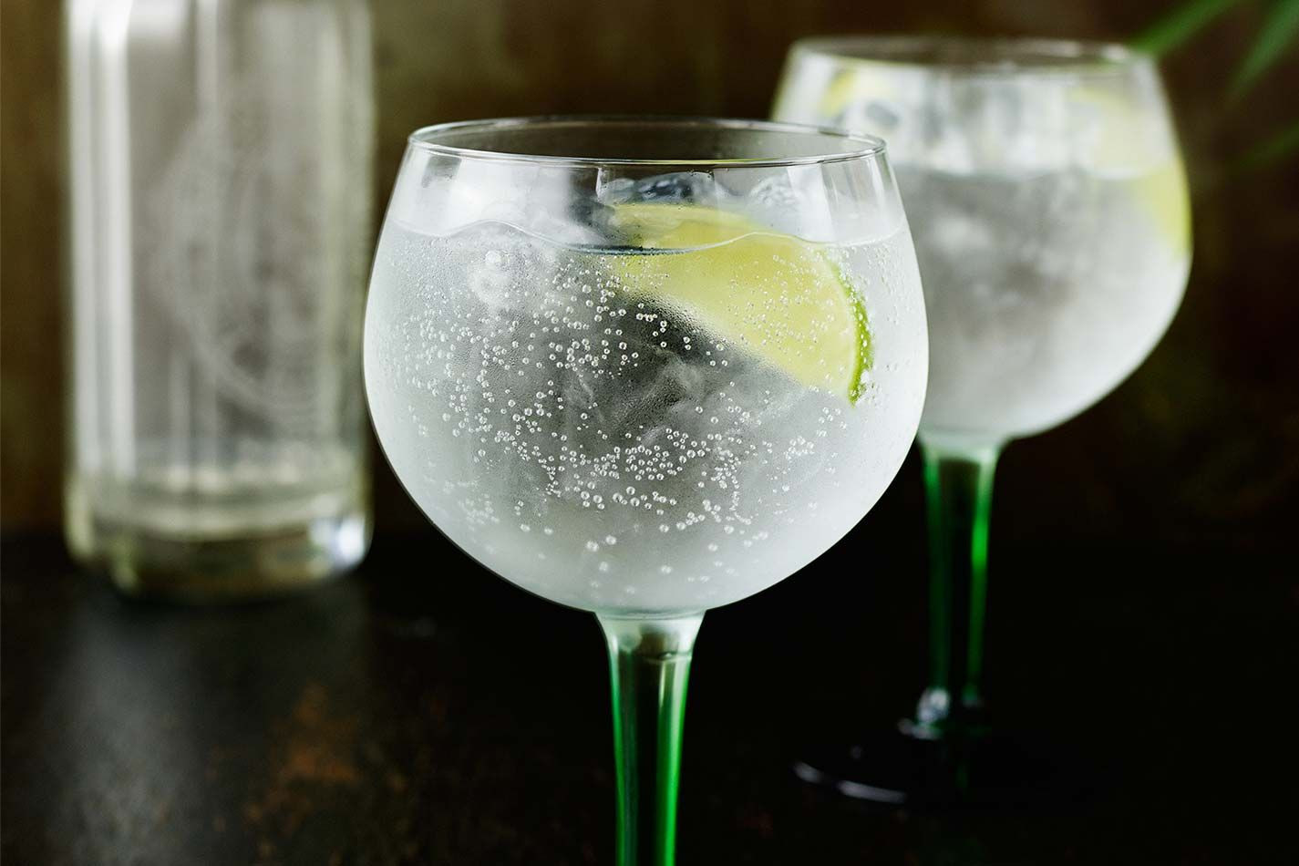 Drinks To Make With Gin
 Perfect Gin & Tonic Cocktail Recipe