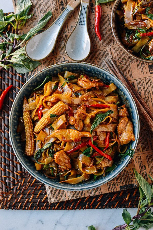 Drunken Noodles Vs Pad Thai
 drunken chicken thai