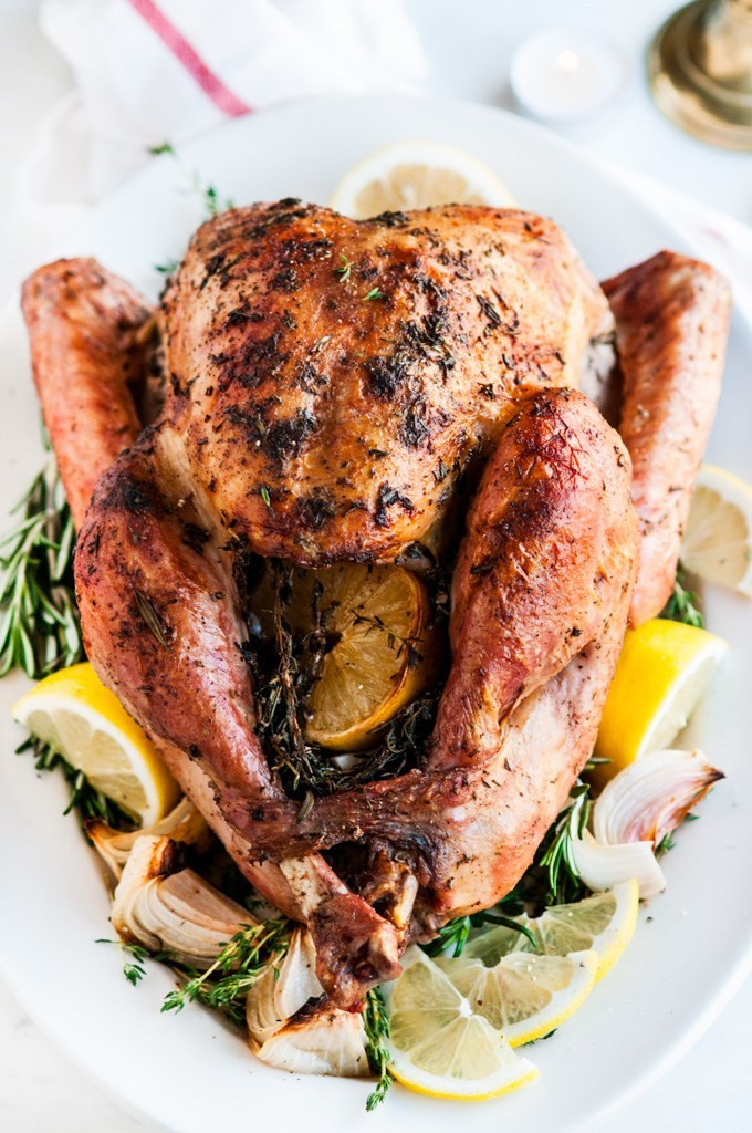 Dry Brine For Turkey
 Lemon Herb Dry Brined Roasted Turkey Aberdeen s Kitchen