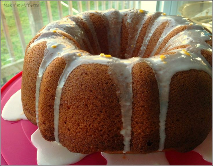 Ducan Hines Lemon Pound Cake
 This lemon pound cake came out on the package of Duncan