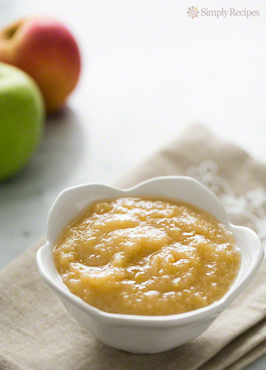 Easy Applesauce Recipe
 Homemade Applesauce