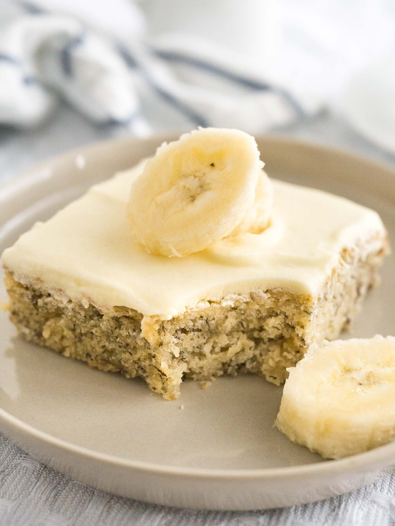 Easy Banana Cake
 Easy Banana Cake Recipe with Mascarpone Frosting 30 minutes