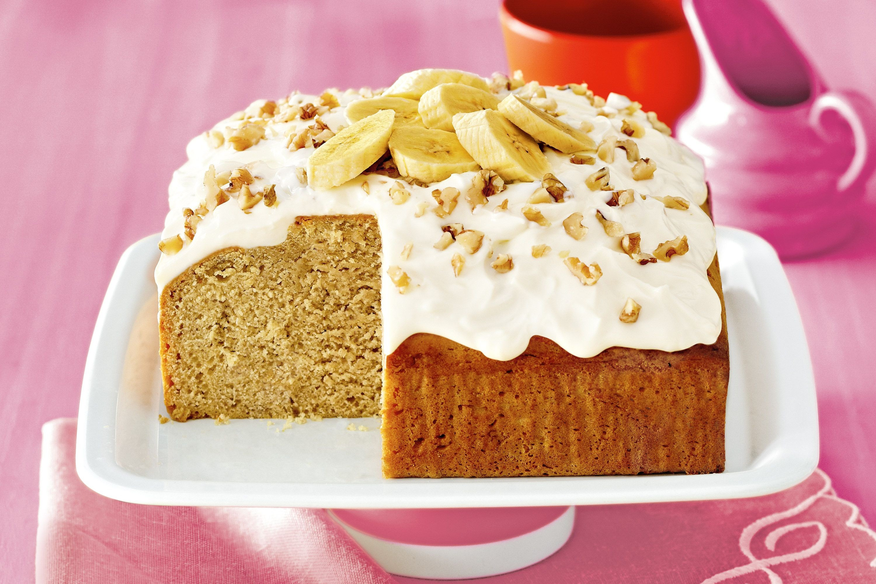 Easy Banana Cake
 How to line a square cake tin