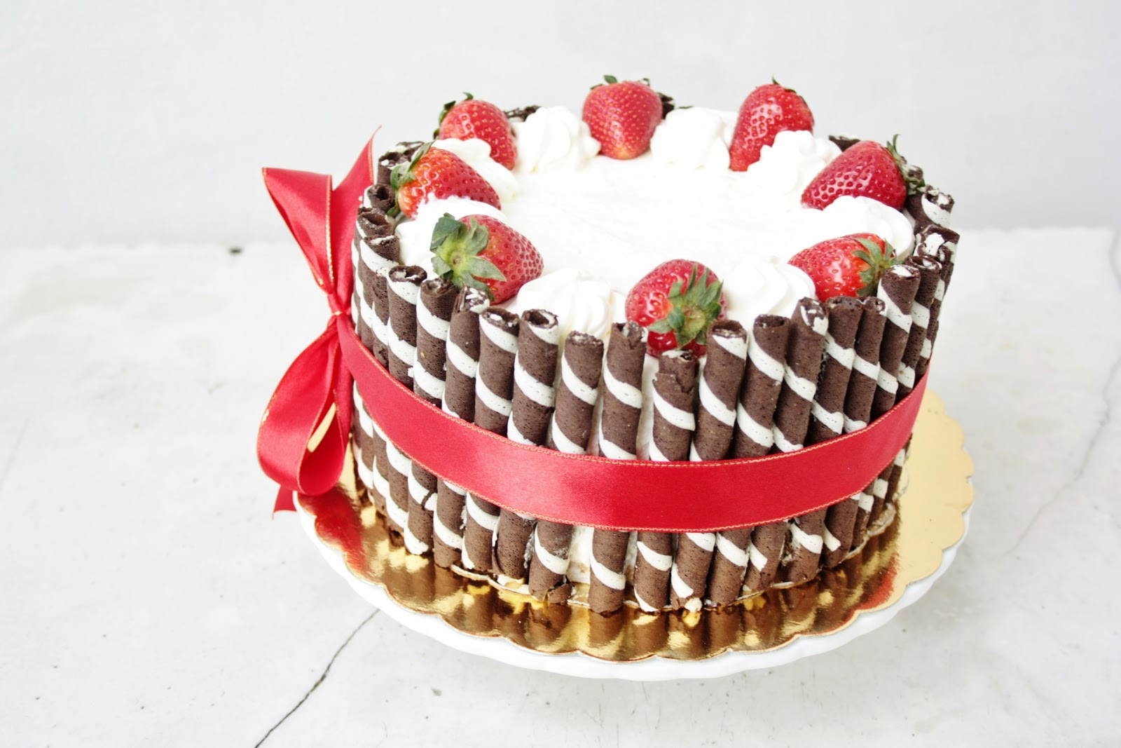 Easy Birthday Cake
 everything is poetry strawberry & cream birthday cake
