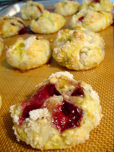 Easy Breakfast Pastries
 Quick and Fruity Breakfast Pastries Forkable