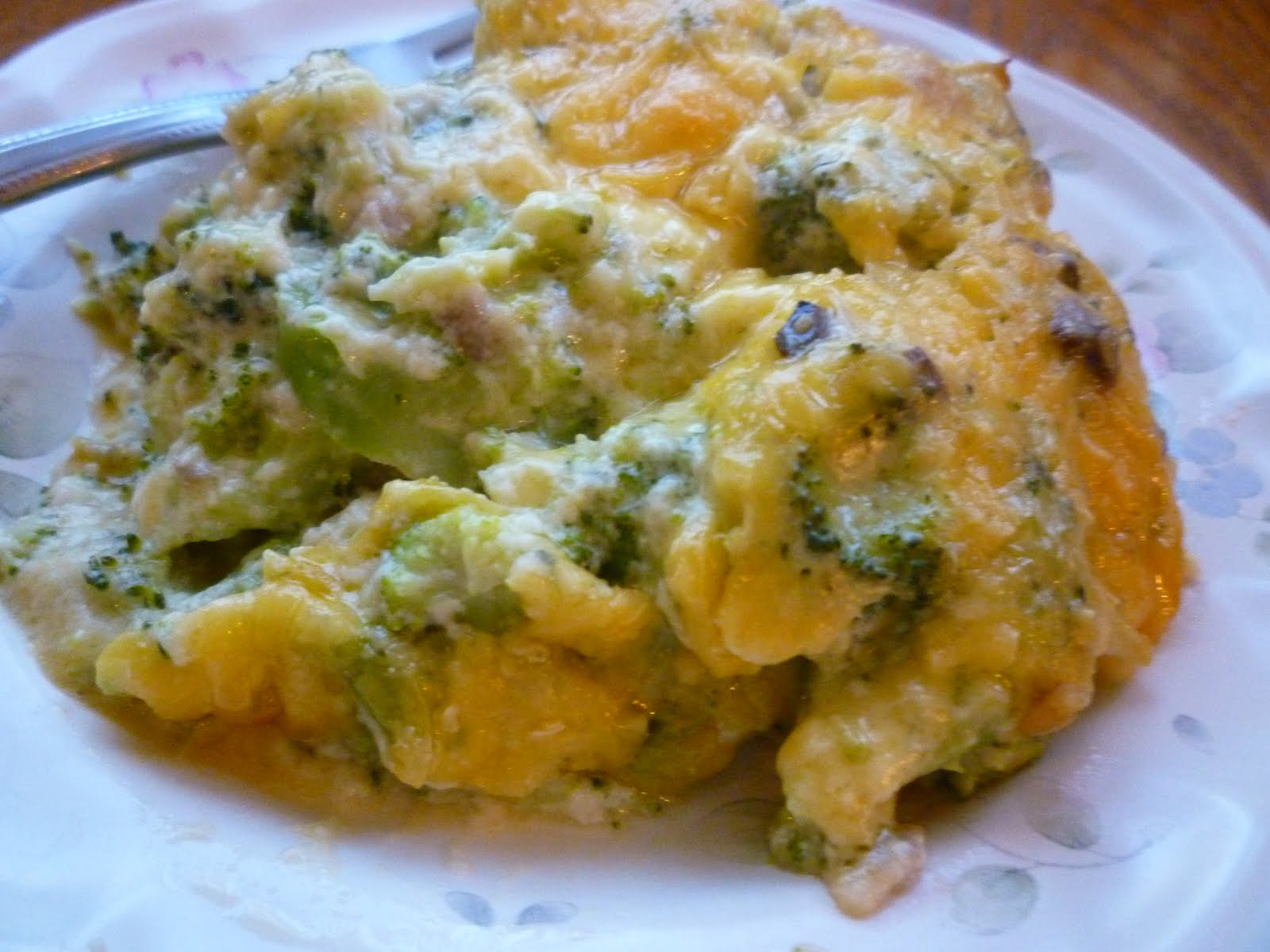 Easy Broccoli Casserole
 SimplEdibles RAMEN BROCCOLI AND CHEESE CASSEROLE