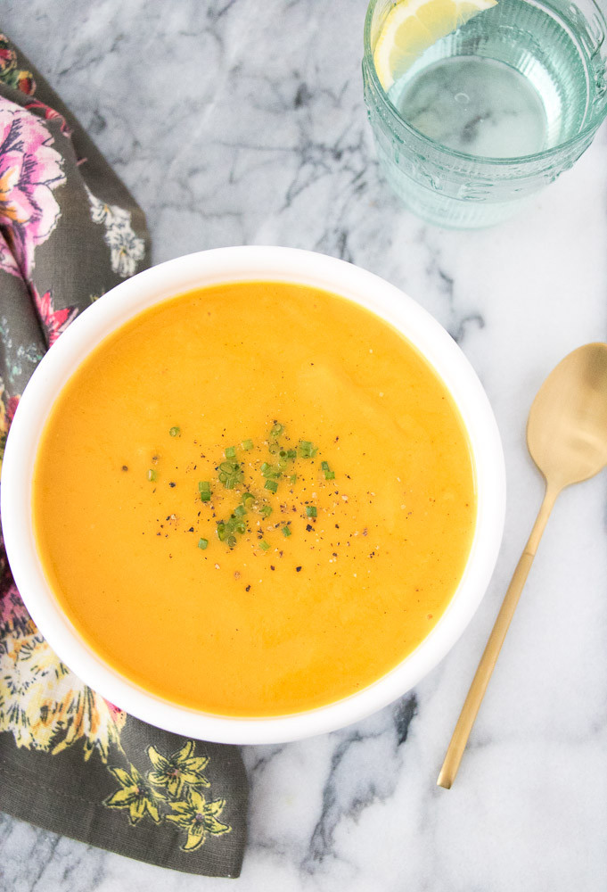 Easy Butternut Squash Soup
 Easy Roasted Butternut Squash Soup