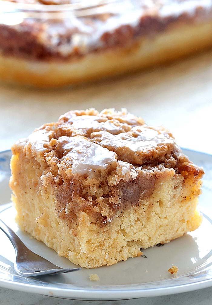 Easy Cake Recipes From Scratch
 Easy Cinnamon Roll Coffee Cake Cakescottage