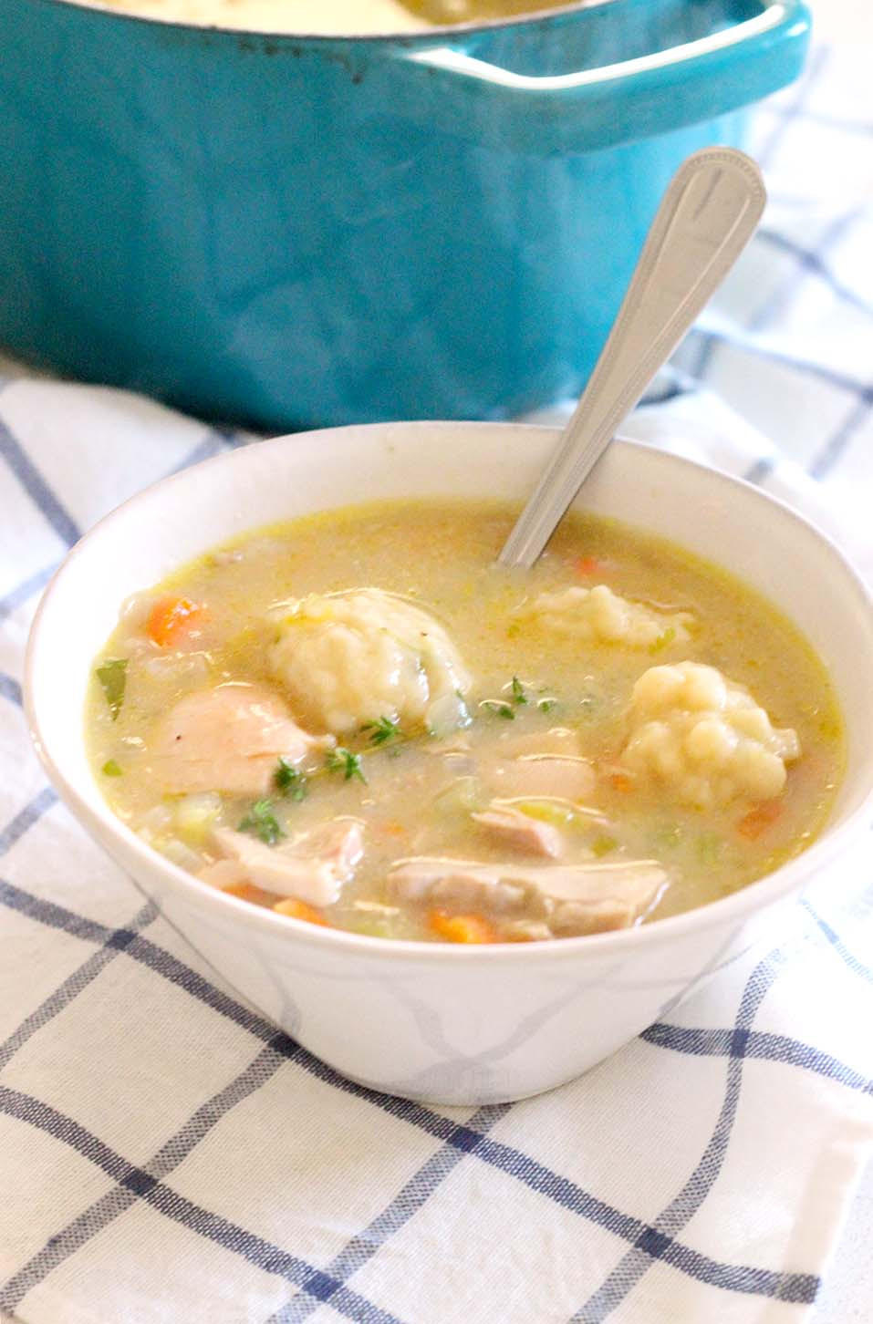 Easy Chicken And Dumplings
 Easy Chicken and Dumplings from Scratch
