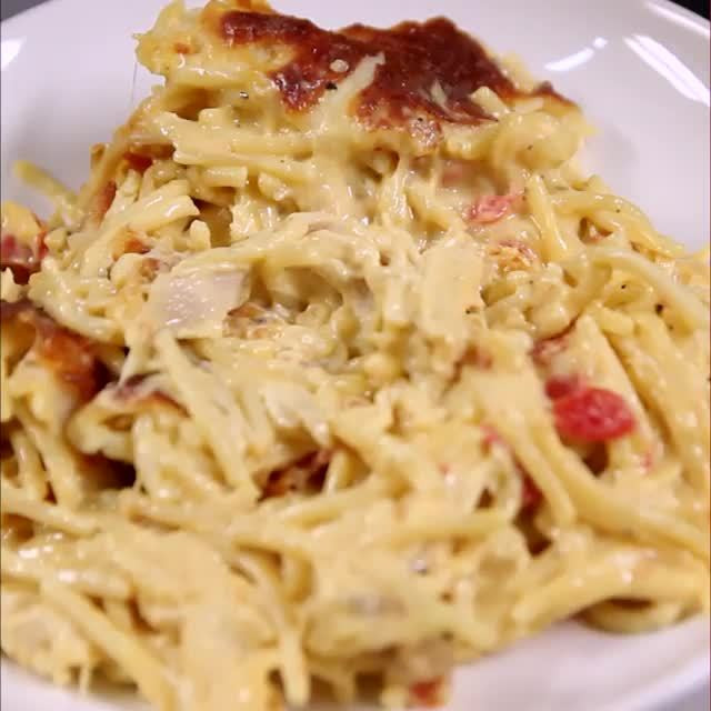 Easy Chicken Spaghetti Casserole
 Cheap and easy chicken spaghetti recipe