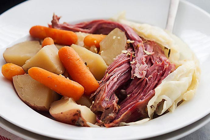 Easy Corned Beef And Cabbage
 Easy e Pot Corned Beef and Cabbage 31 Daily