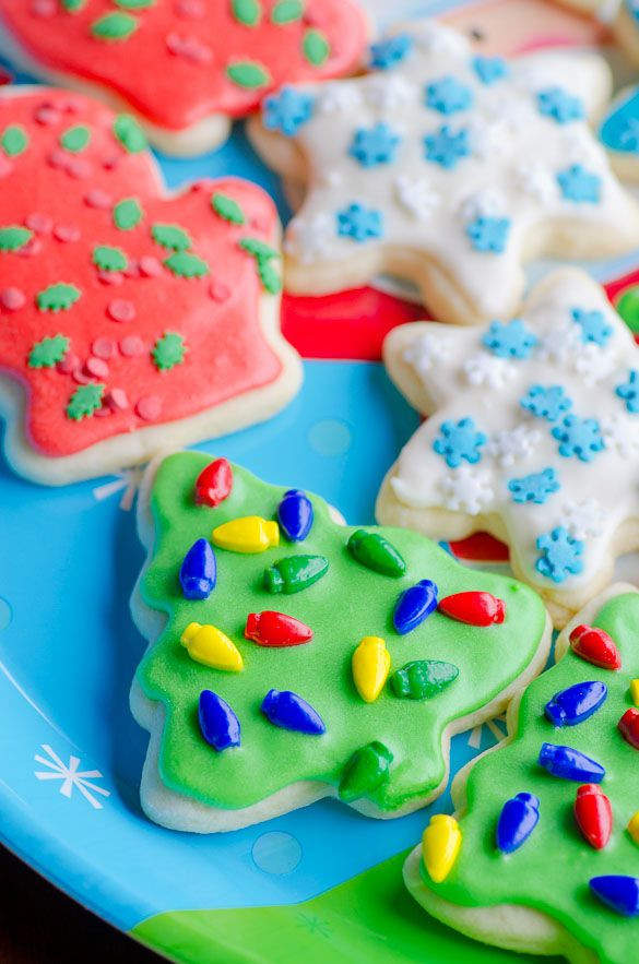 Easy Cut Out Sugar Cookies Recipes
 Soft Christmas Cut Out Sugar Cookies with Easy Icing