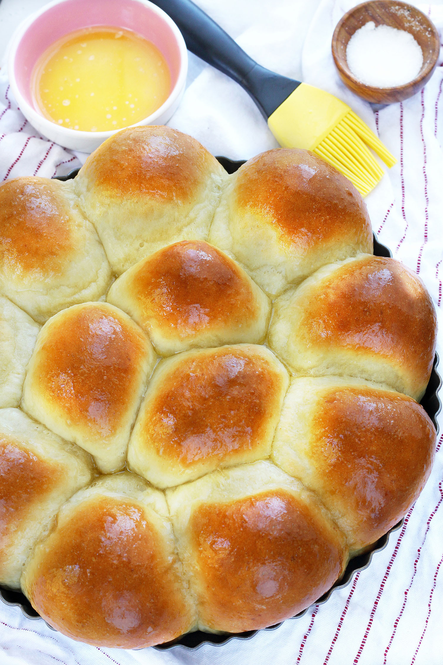 Easy Dinner Roll Recipe
 quick yeast rolls