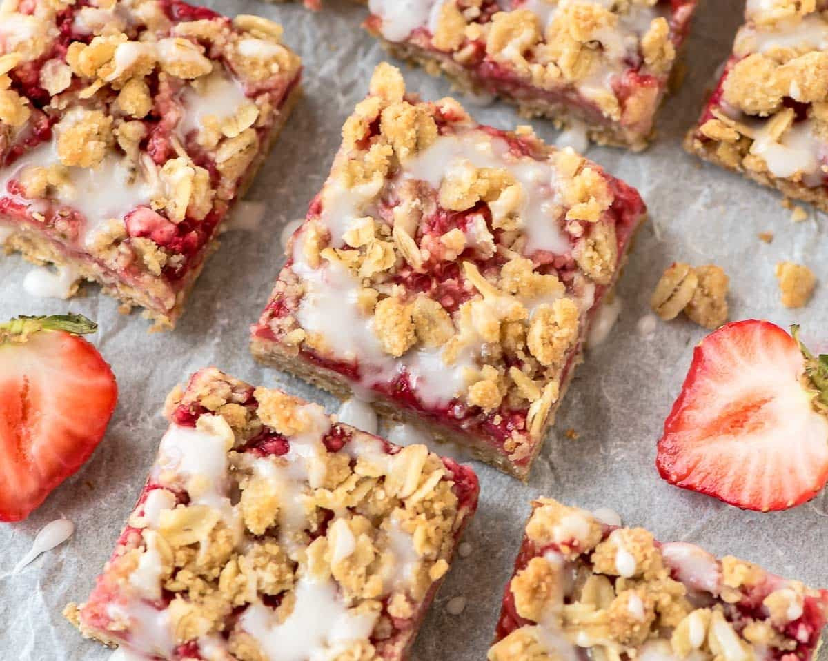 Easy Healthy Dessert
 Healthy Strawberry Oatmeal Bars Recipe