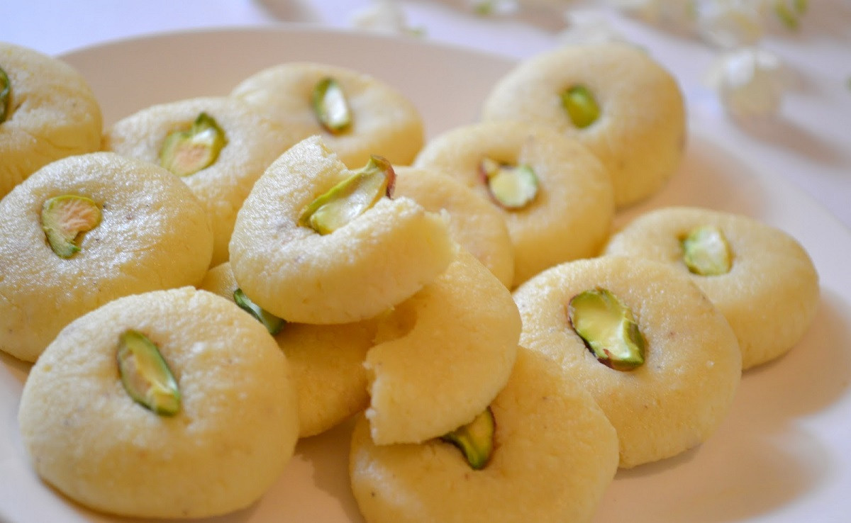 Easy Indian Dessert Recipes
 Malai Peda Recipe How to make Malai Peda