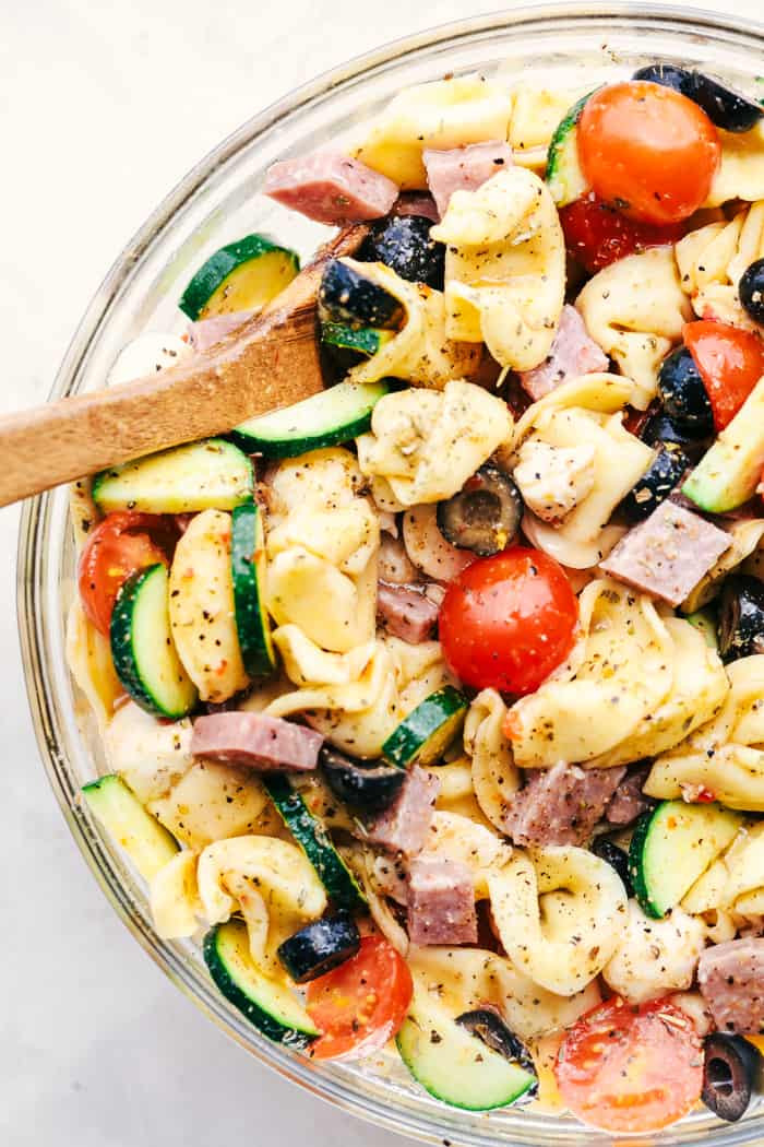 Easy Italian Pasta Salad
 Easy Italian Tortellini Pasta Salad