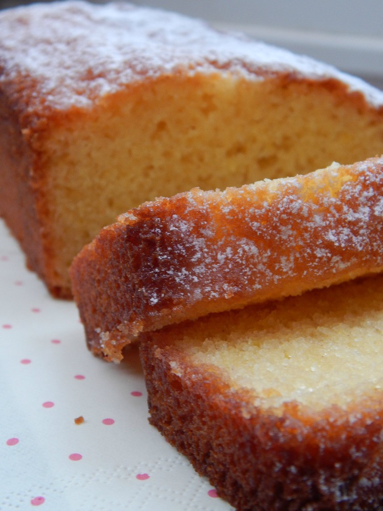 Easy Lemon Cake
 Quick and Easy Lemon Drizzle Cake