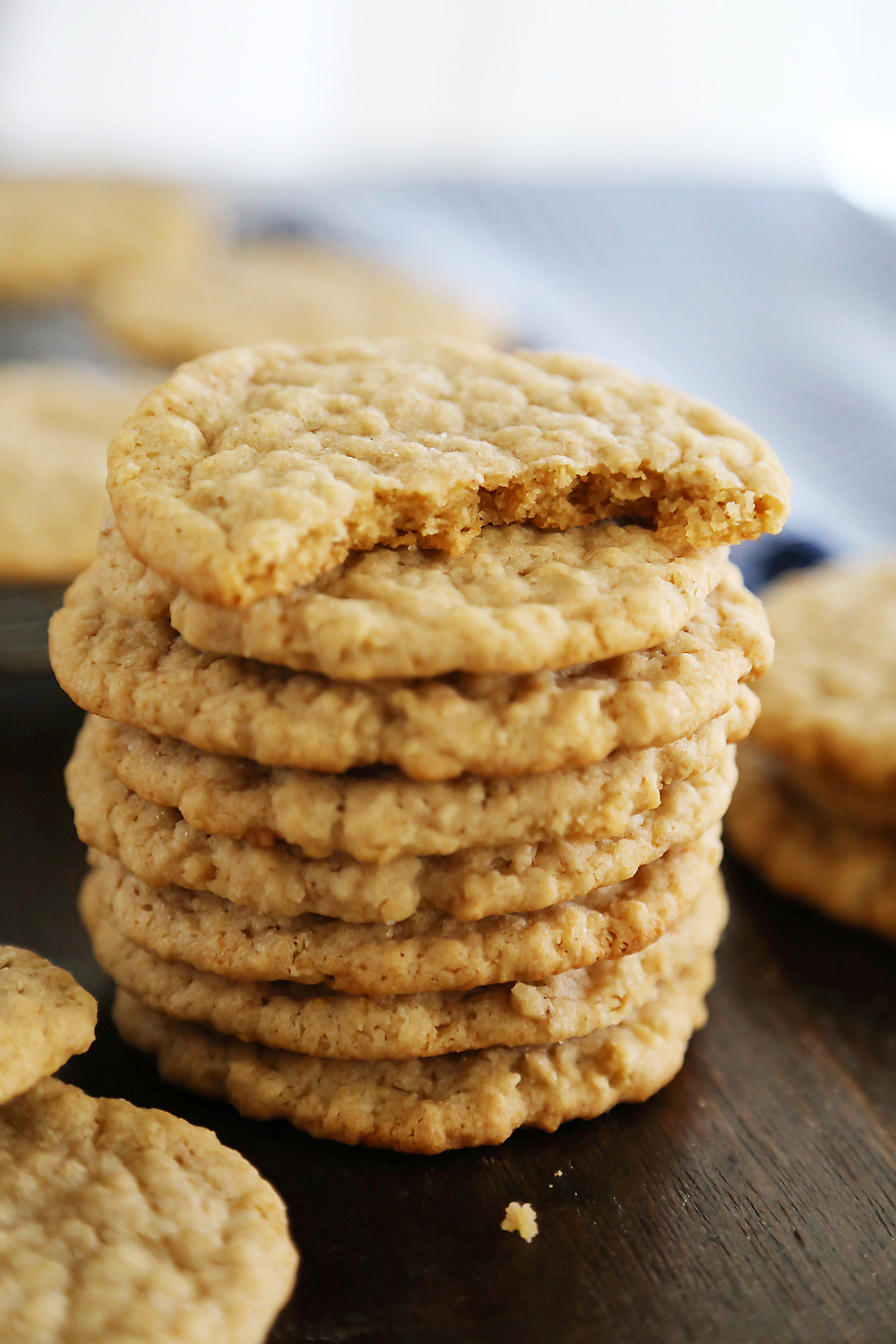 Easy Oatmeal Cookies
 Old Fashioned Soft and Chewy Oatmeal Cookies