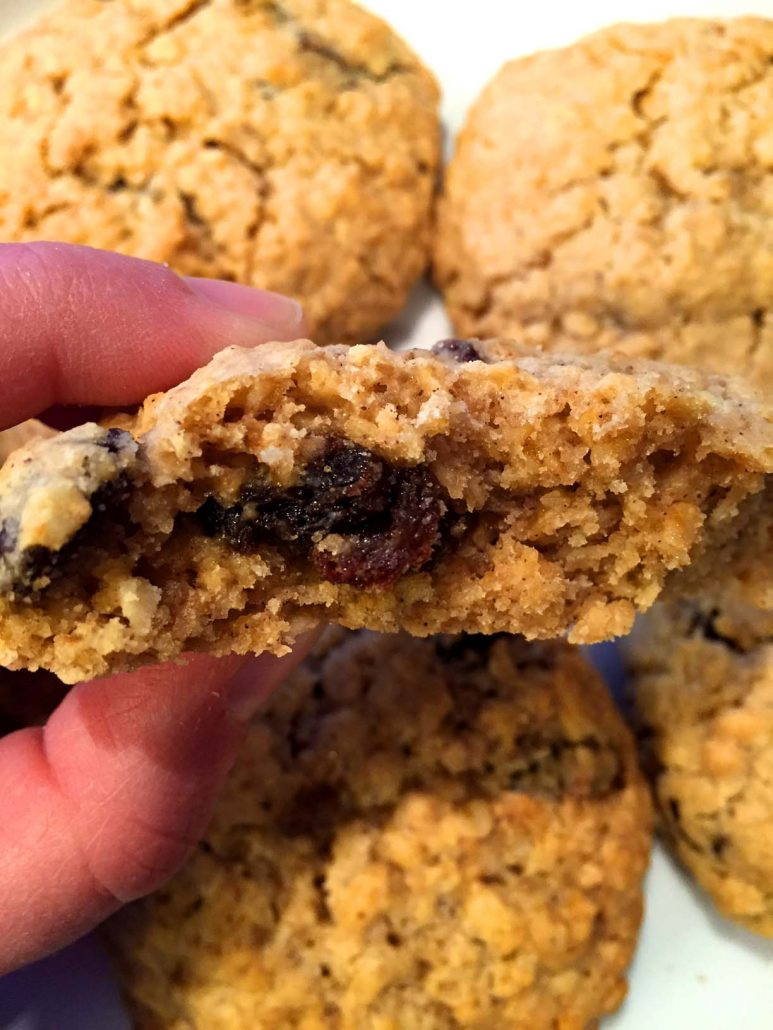 Easy Oatmeal Raisin Cookies
 Easy Soft & Chewy Oatmeal Raisin Cookies Recipe – Melanie