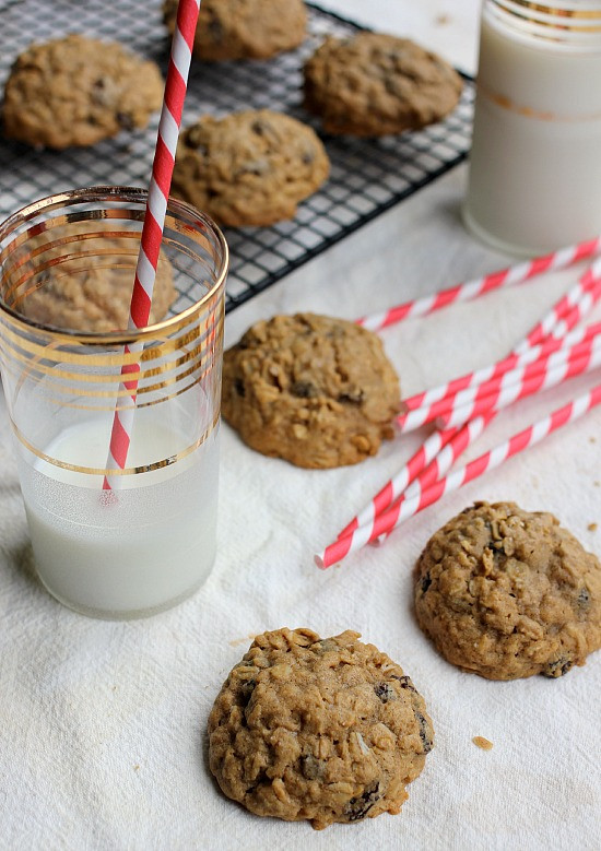 Easy Oatmeal Raisin Cookies
 Easy Oatmeal Raisin Cookie Recipe 6 Ingre nts Baker Bettie