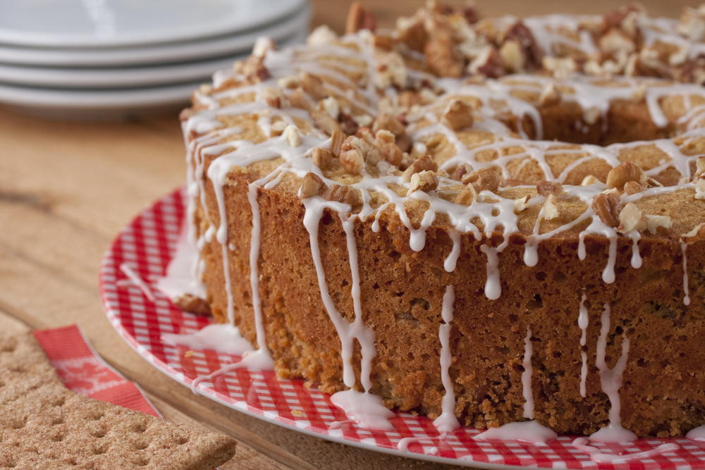 Easy Picnic Desserts
 Nutty Graham Picnic Cake