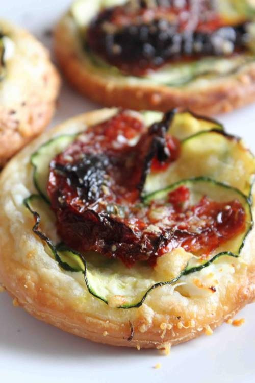 Easy Puff Pastry Appetizers
 Super easy and pretty party food Puff pastry appetizers