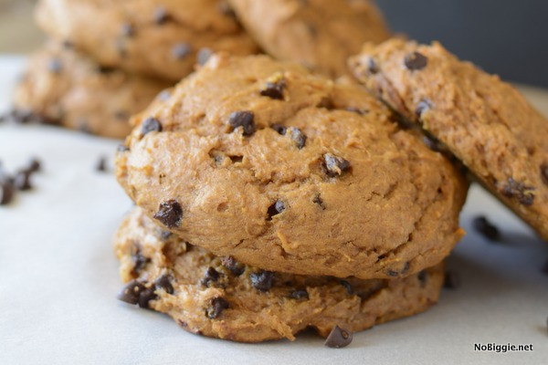 Easy Pumpkin Chocolate Chip Cookies
 Easy cake mix pumpkin chocolate chip cookies