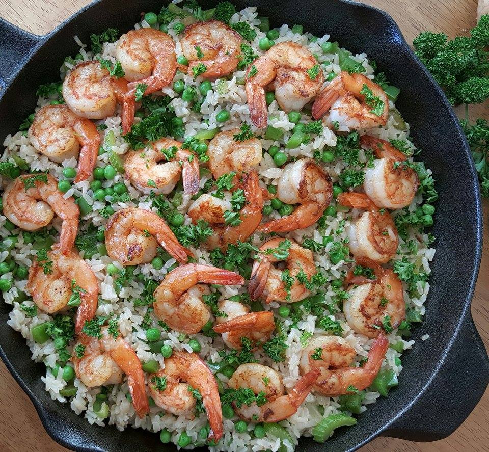 Easy Shrimp Dinners
 Fast & Easy 1 Pan Shrimp Dinner 🍤