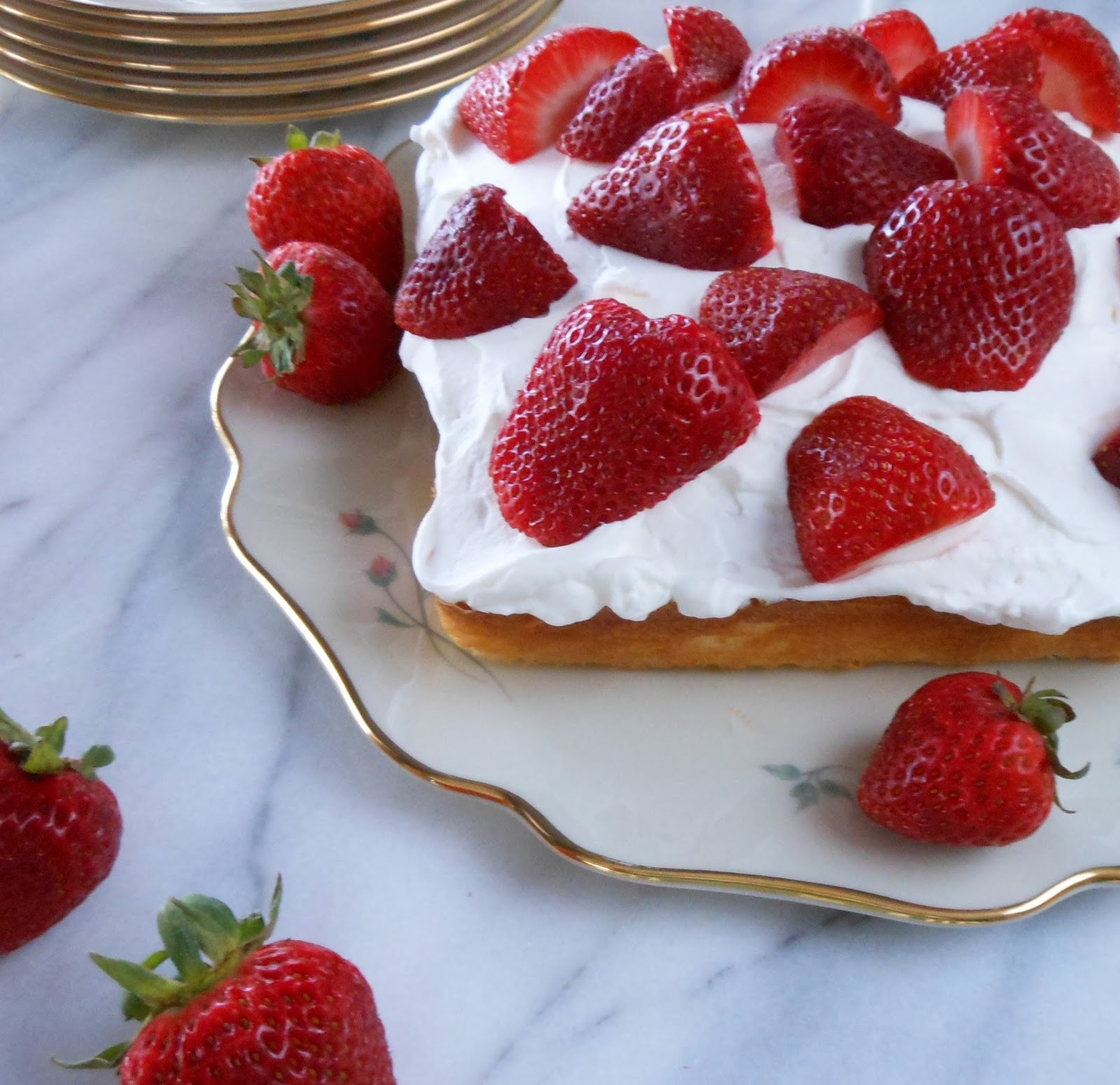 Easy Strawberry Shortcake
 My Cookie Clinic EASY STRAWBERRY SHORTCAKE June Berry
