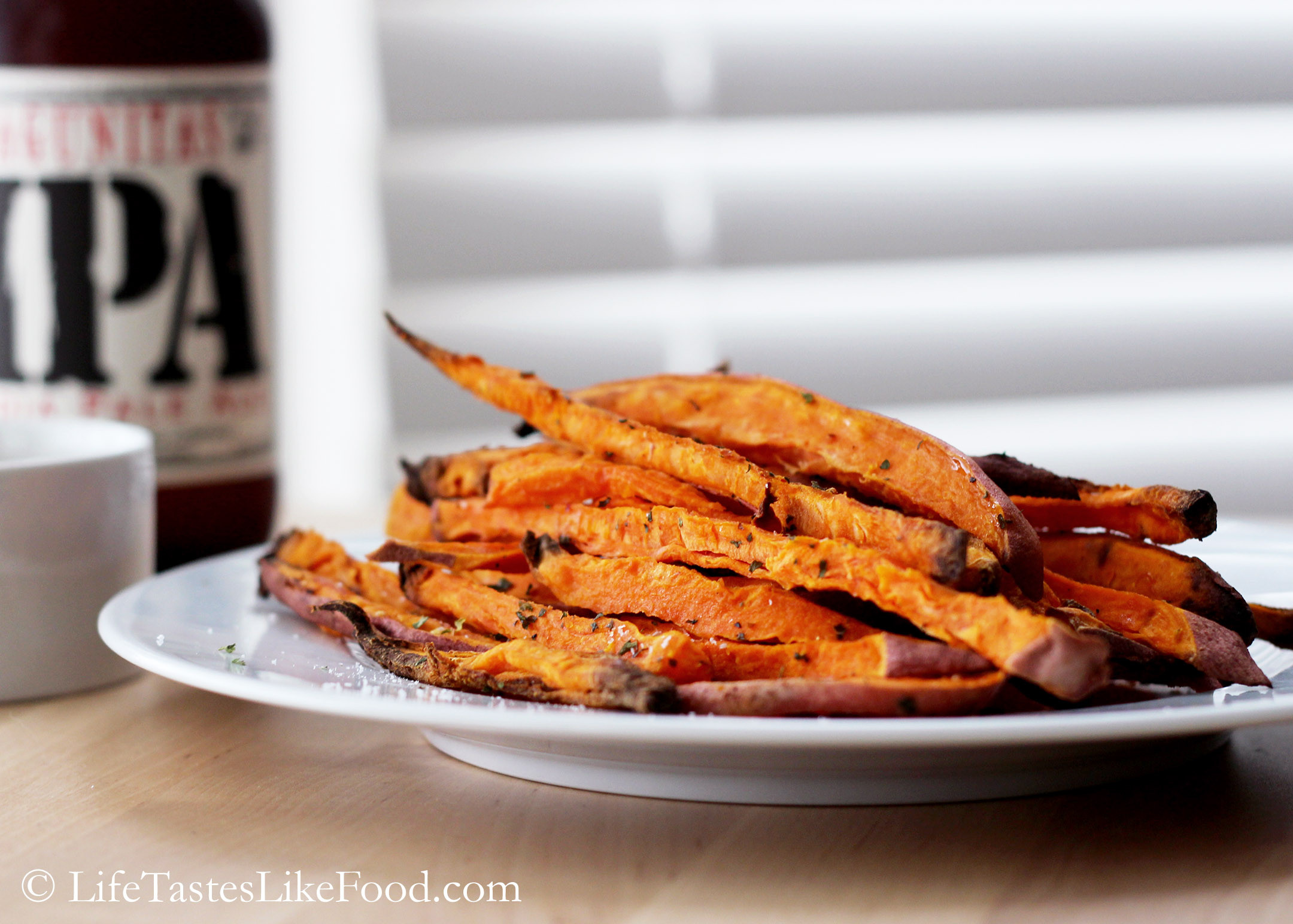 Easy Sweet Potato Fries
 Easy Baked Sweet Potato Fries