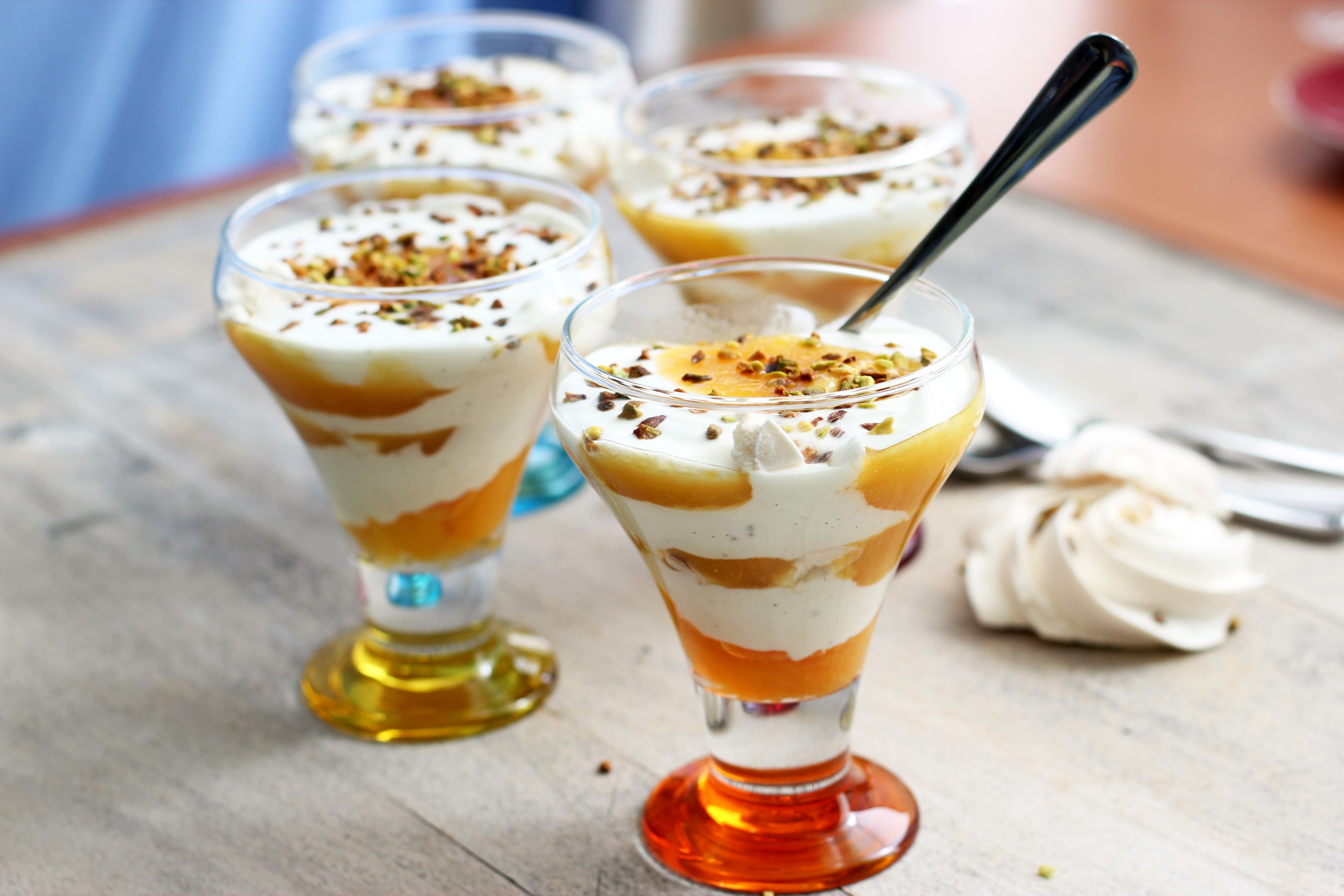 Easy To Make Desserts
 Peach Trifle