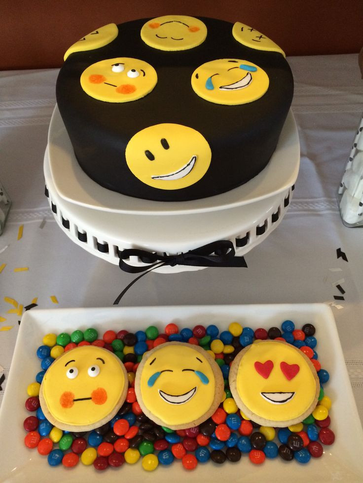 Emoji Birthday Cake
 Emoji Cake☺️ Emoji Pinterest