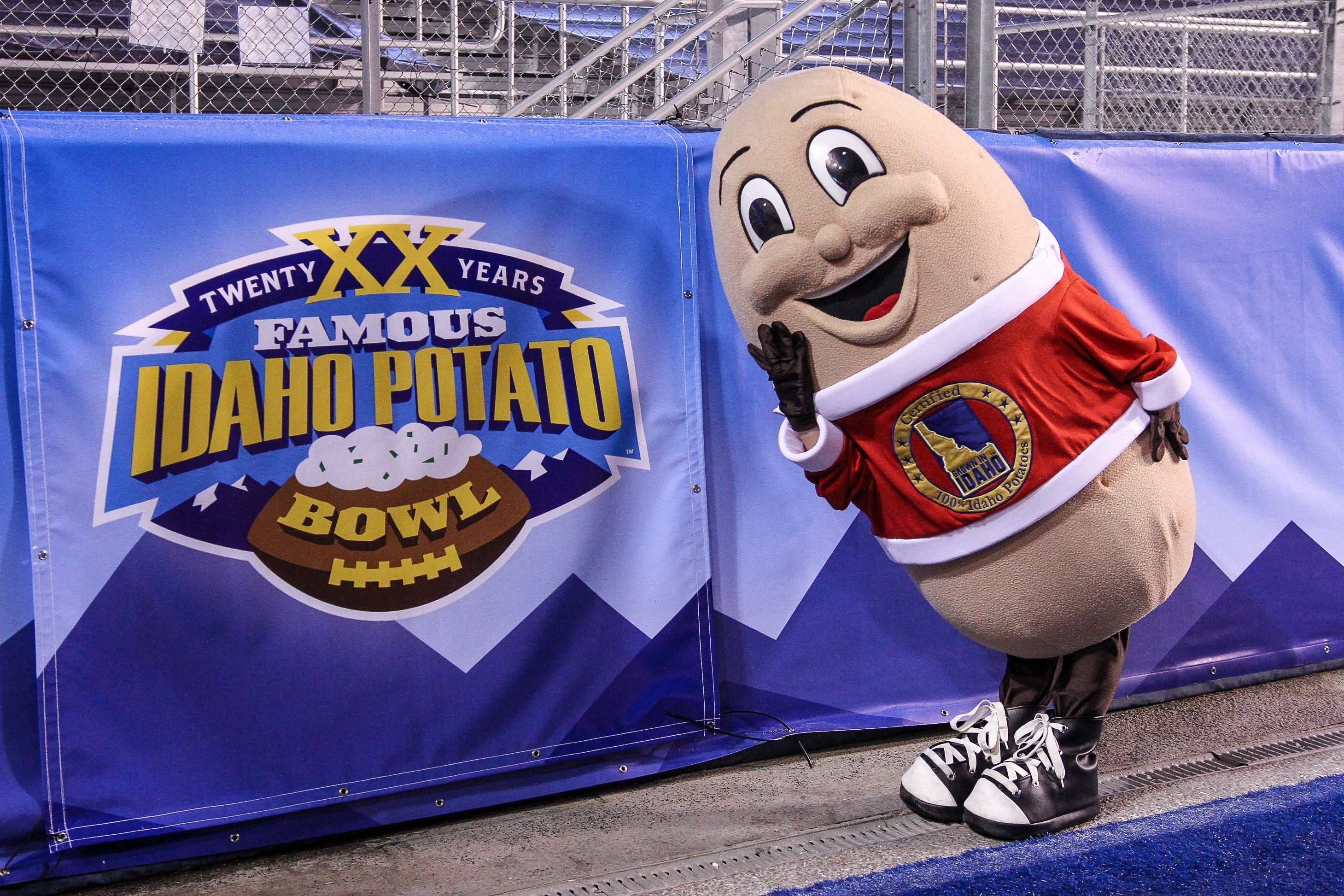 Famous Idaho Potato Bowl
 Wyoming Football 5 predictions vs CMU in Famous Idaho