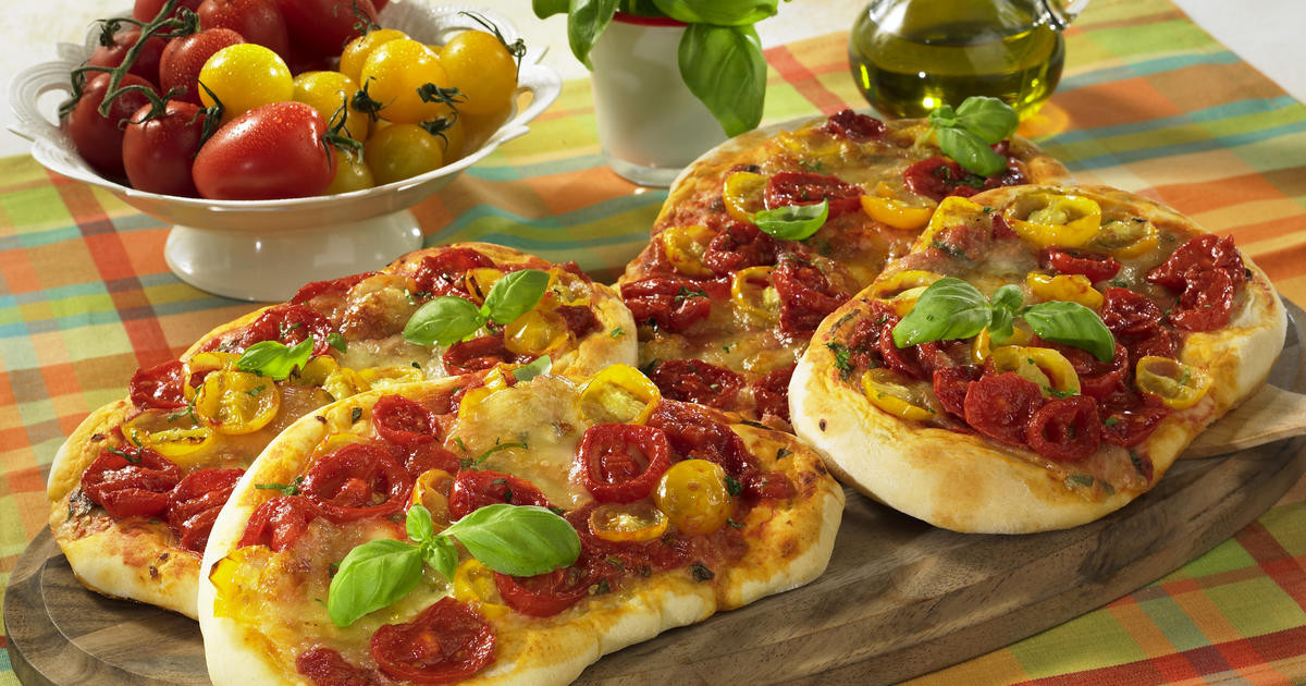 Fat Tomato Pizza
 Tomato pizza slippers