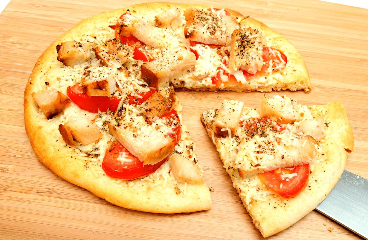 Fat Tomato Pizza
 A Slimmer Slice Fresh Tomato & Chicken Pizza Recipe