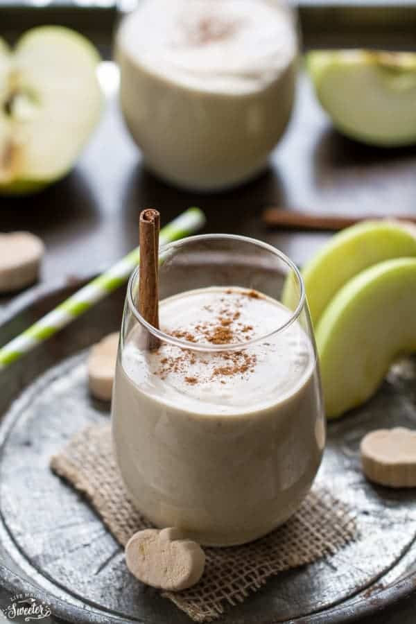 Filling Breakfast Smoothies
 Pumpkin Spice Peanut Butter Chai Apple Smoothie Giveaway